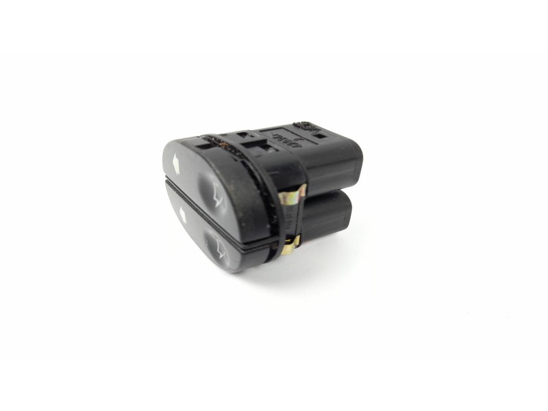 Recambio de mando elevalunas delantero derecho para ford fiesta (cbk) 1.4 tdci cat referencia OEM IAM 96FG14529  