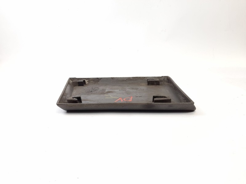 Recambio de moldura para citroen jumper furgon 2.2hdi 120 referencia OEM IAM 1306892070  