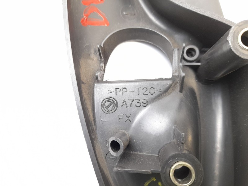 Recambio de moldura para fiat punto berlina (188) 1.2 16v referencia OEM IAM A739  
