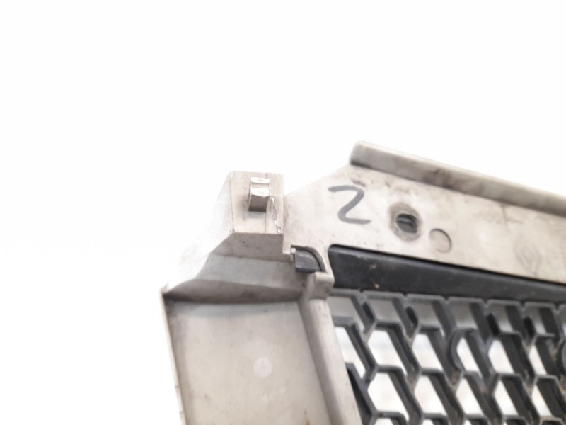 Recambio de rejilla delantera para renault master ii furgon (fd) 2.5dci referencia OEM IAM 8200233765  