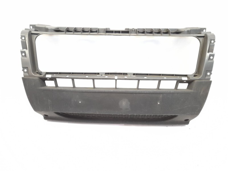 Recambio de paragolpes delantero para citroen jumper furgon 2.2hdi 120 referencia OEM IAM 1305760070  