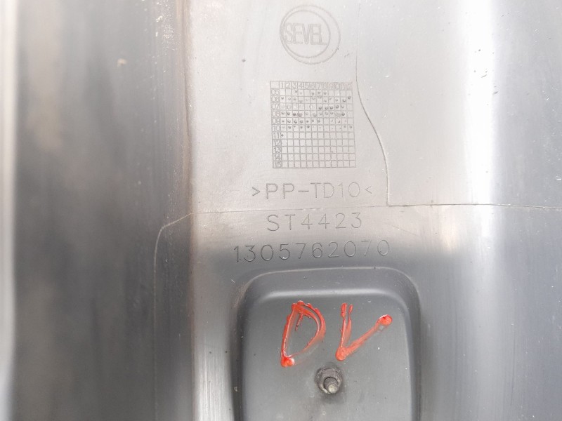 Recambio de puntera paragolpes trasera izquierda para citroen jumper furgon 2.2hdi 120 referencia OEM IAM 1305762070  