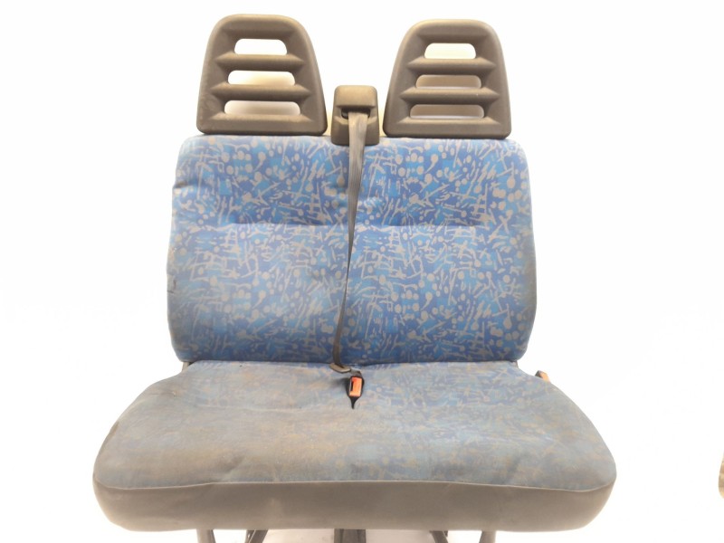 Recambio de asiento delantero derecho para iveco daily iii caja/chasis 65 c 15 referencia OEM IAM   