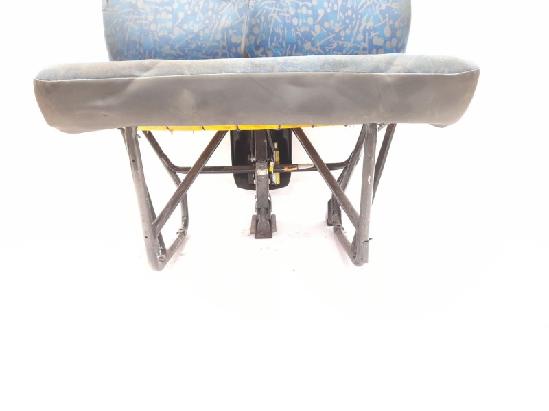 Recambio de asiento delantero derecho para iveco daily iii caja/chasis 65 c 15 referencia OEM IAM   