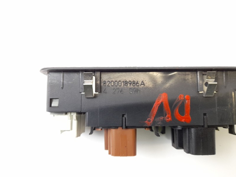 Recambio de mando elevalunas delantero izquierdo para renault laguna ii (bg0) 2.2 dci turbodiesel referencia OEM IAM 8200018986A