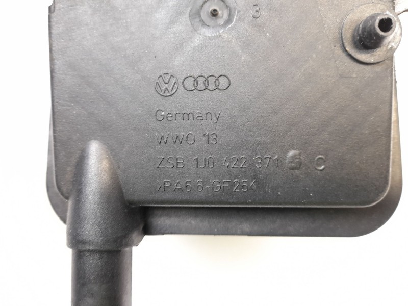 Recambio de deposito servo para seat leon (1m1) 1.6 16 v referencia OEM IAM 1J0422371  