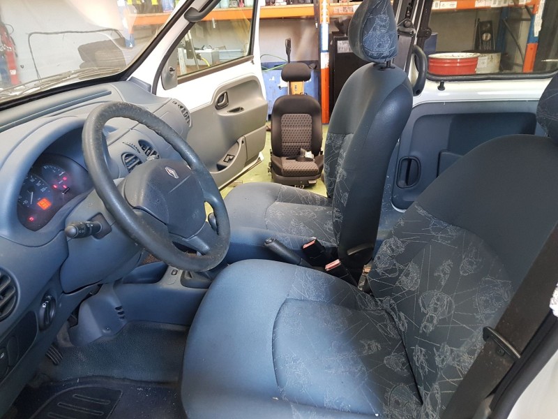 renault kangoo 1.2 i del año 2005
