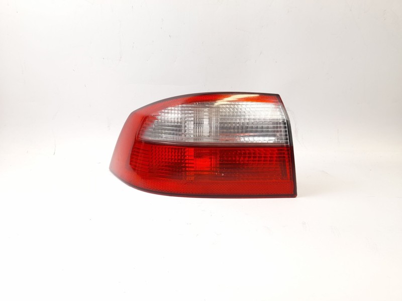 Recambio de piloto trasero izquierdo para renault laguna ii (bg0) 2.2 dci turbodiesel referencia OEM IAM 8200002473  