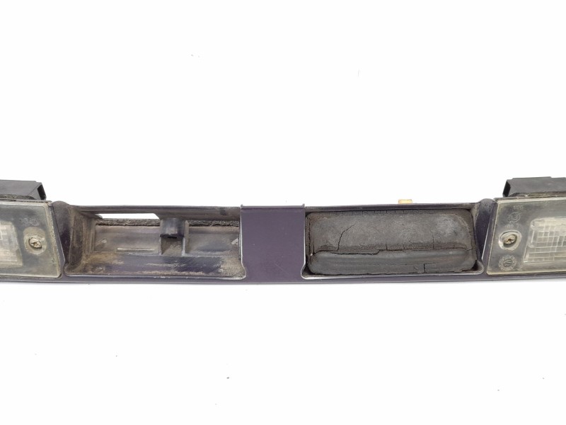 Recambio de moldura para audi a3 (8l1) 1.9 tdi 5 velocidades referencia OEM IAM 8D9827576  