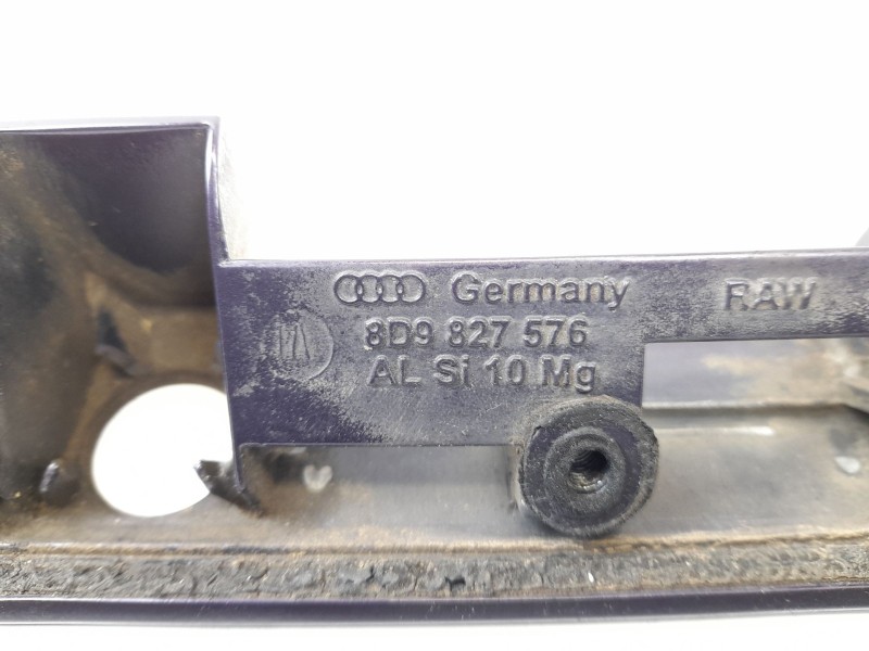 Recambio de moldura para audi a3 (8l1) 1.9 tdi 5 velocidades referencia OEM IAM 8D9827576  