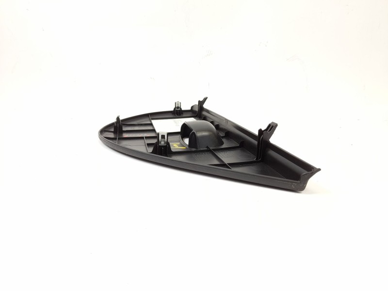 Recambio de moldura para kia pro ceed (ed) 2.0 crdi referencia OEM IAM 847811H000  