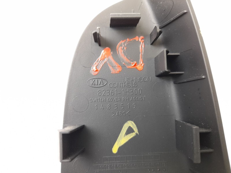 Recambio de mando elevalunas delantero derecho para kia pro ceed (ed) 2.0 crdi referencia OEM IAM 823611H300  