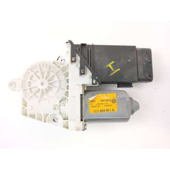 MOTOR ELEVALUNAS DELANTERO IZQUIERDO 105467301 