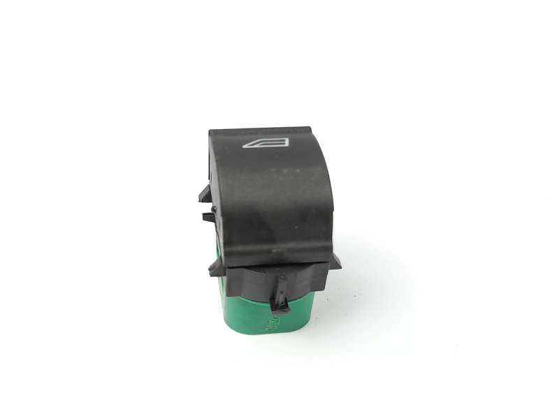 MANDO ELEVALUNAS DELANTERO DERECHO AM5T14529BB 