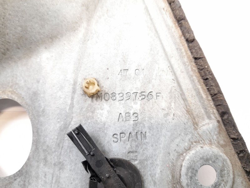 Recambio de elevalunas trasero derecho para seat leon (1m1) 1.6 16 v referencia OEM IAM 1M0839756F  