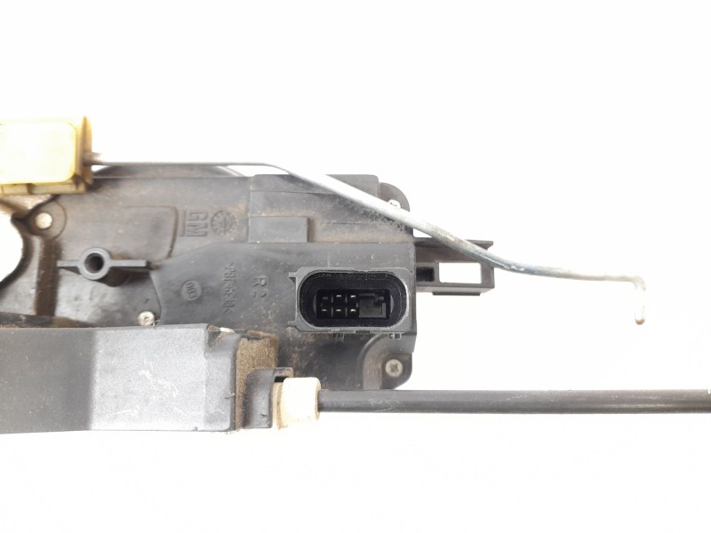Recambio de cerradura puerta delantera derecha para opel vectra c berlina 2.0 dti 16v referencia OEM IAM 13157762  