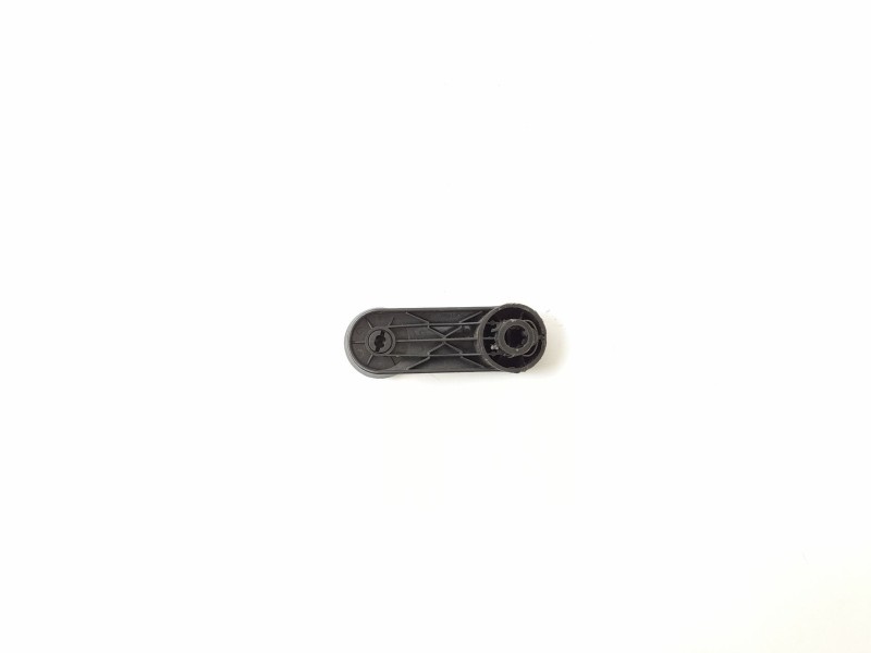 Recambio de maneta elevalunas trasera derecha para opel vectra c berlina 2.0 dti 16v referencia OEM IAM   