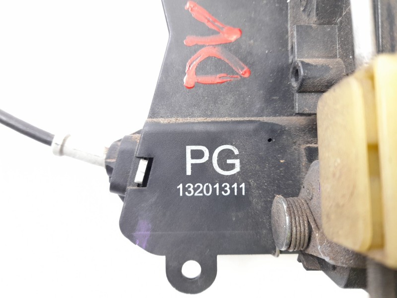 Recambio de cerradura puerta delantera izquierda para opel vectra c berlina 2.0 dti 16v referencia OEM IAM 13201311  