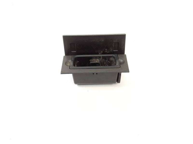 Recambio de cenicero para opel vectra c berlina 2.0 dti 16v referencia OEM IAM 00315031203  24443186