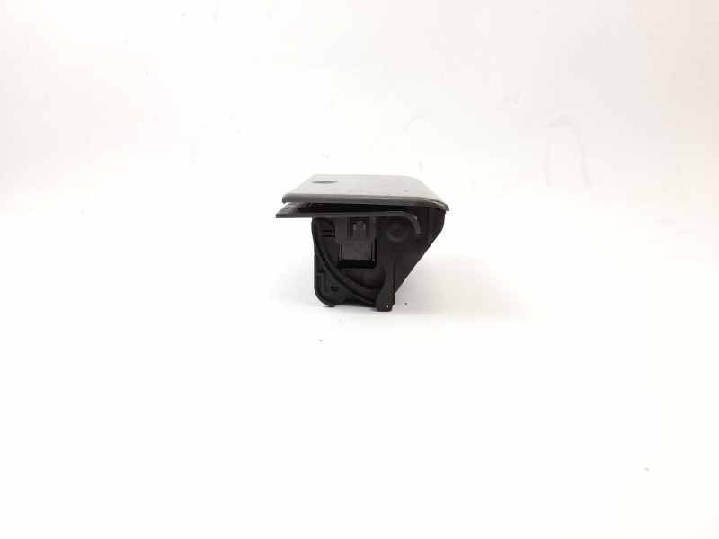 Recambio de cenicero para opel vectra c berlina 2.0 dti 16v referencia OEM IAM 00315031203  24443186