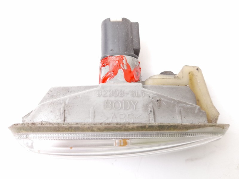 Recambio de piloto lateral izquierdo para kia pro ceed (ed) 2.0 crdi referencia OEM IAM 923033L1  