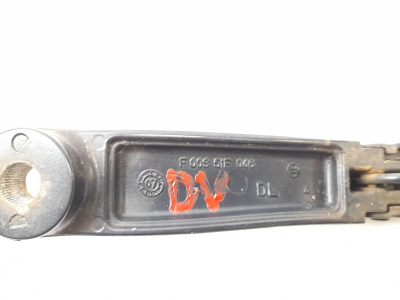 Recambio de brazo limpia delantero izquierdo para kia pro ceed (ed) 2.0 crdi referencia OEM IAM F00S51F046  