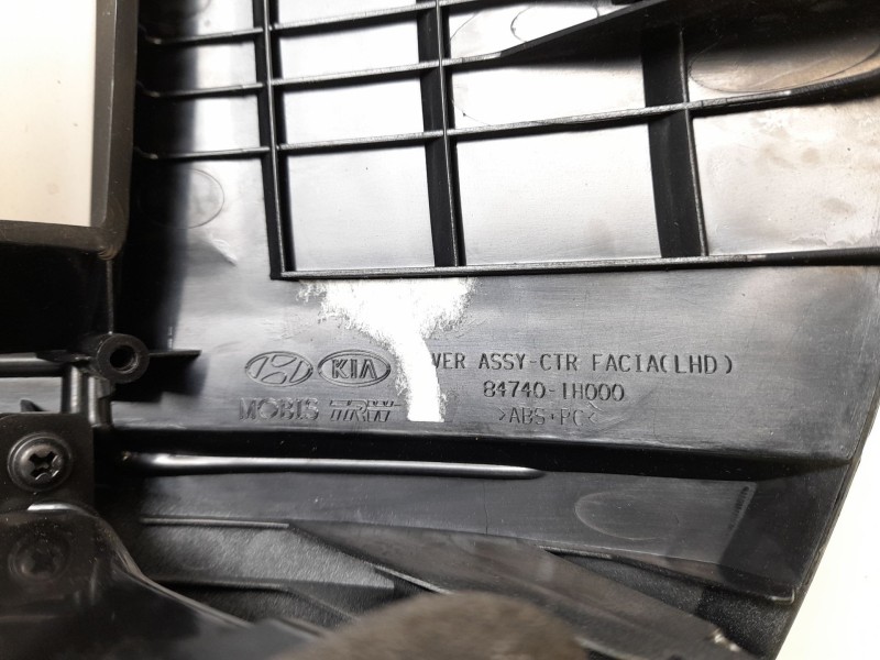 Recambio de moldura para kia pro ceed (ed) 2.0 crdi referencia OEM IAM 847401H000  