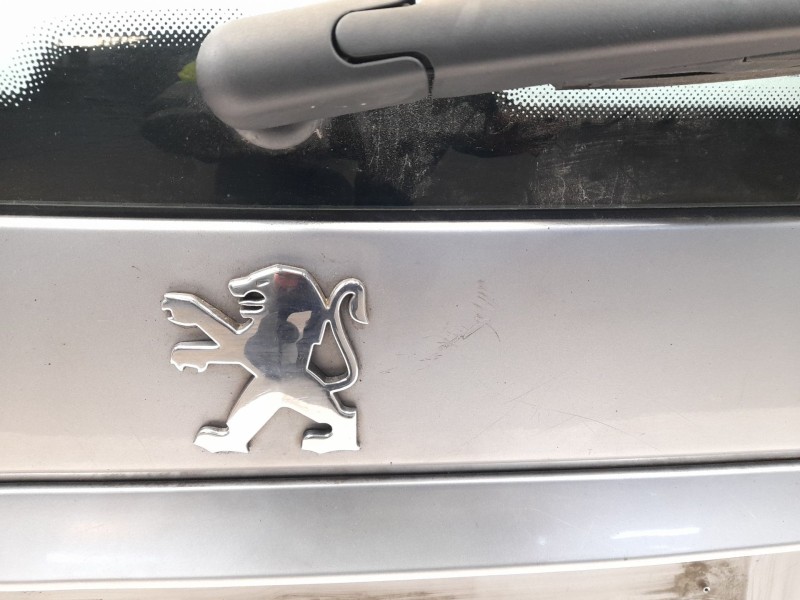 Recambio de porton trasero para peugeot 307 break (3e) 1.6 hdi referencia OEM IAM   