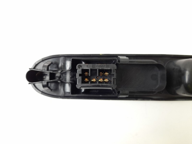 Recambio de mando elevalunas delantero derecho para peugeot 307 break (3e) 1.6 hdi referencia OEM IAM   