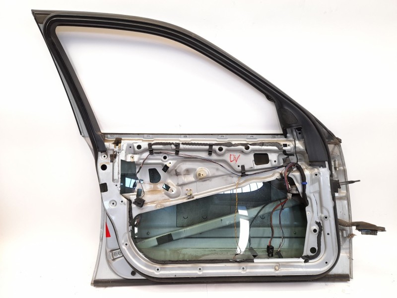 Recambio de puerta delantera izquierda para bmw serie 5 berlina (e39) 2.5 525tds referencia OEM IAM   
