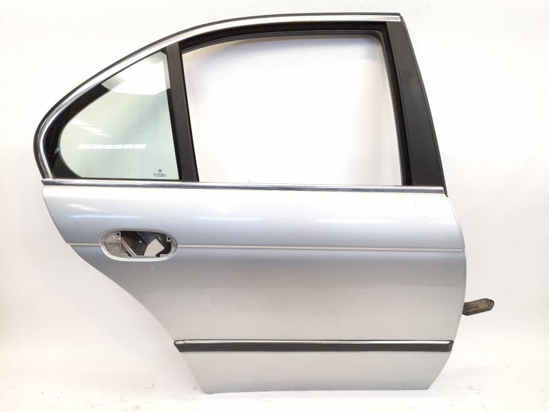 Recambio de puerta trasera derecha para bmw serie 5 berlina (e39) 2.5 525tds referencia OEM IAM   