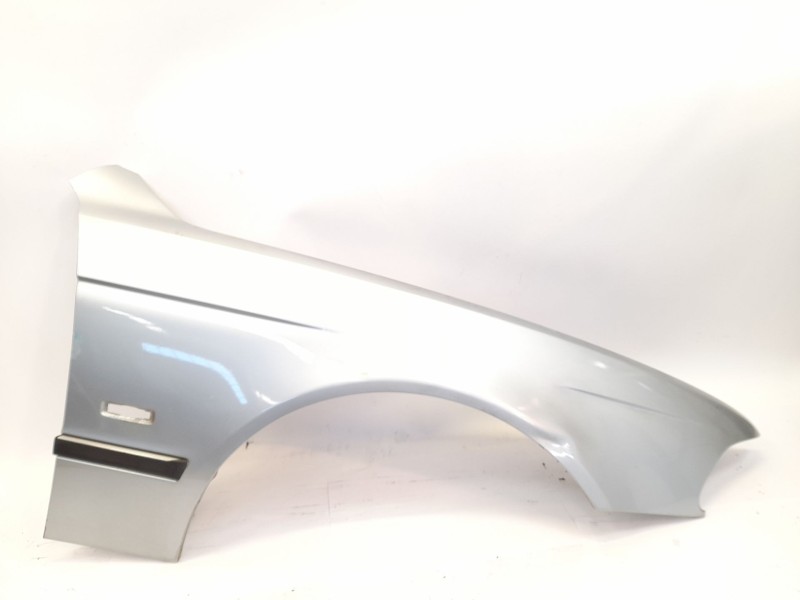 Recambio de aleta delantera derecha para bmw serie 5 berlina (e39) 2.5 525tds referencia OEM IAM   