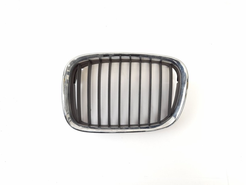 Recambio de rejilla delantera para bmw serie 5 berlina (e39) 2.5 525tds referencia OEM IAM   