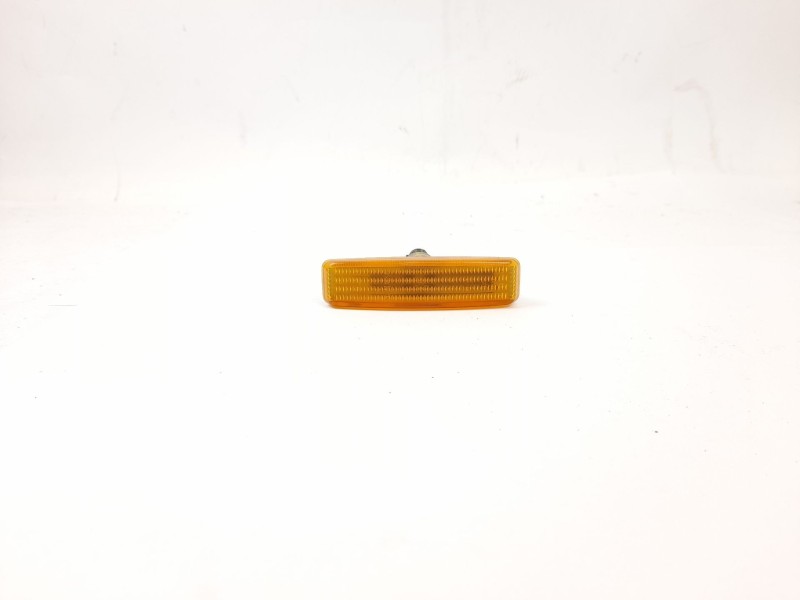Recambio de piloto lateral izquierdo para bmw serie 5 berlina (e39) 2.5 525tds referencia OEM IAM 8360589  