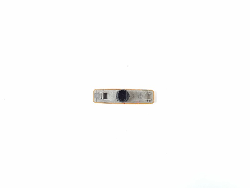Recambio de piloto lateral izquierdo para bmw serie 5 berlina (e39) 2.5 525tds referencia OEM IAM 8360589  