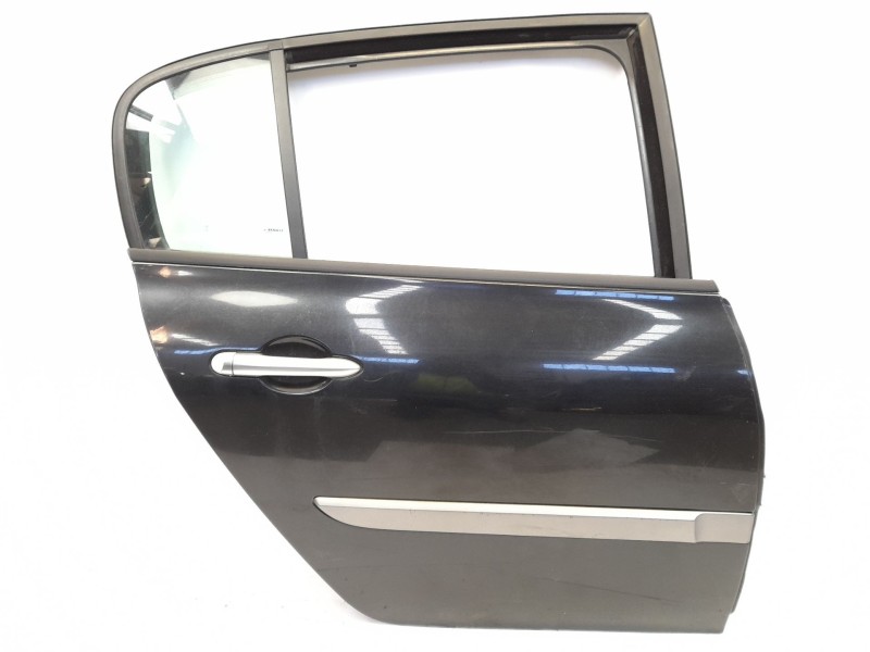 Recambio de puerta trasera derecha para renault megane ii sedán (lm0/1_) 1.9 cdi referencia OEM IAM   